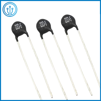 Tipo negro resistor termal 22D-5 25D-5 del disco de la resina fenólica del termistor del poder NTC