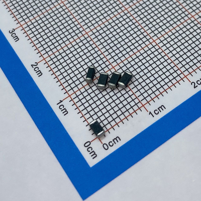 Resistor dependiente del voltaje del varistor de los MOVIMIENTOS del microprocesador para la protección contra sobrecargas